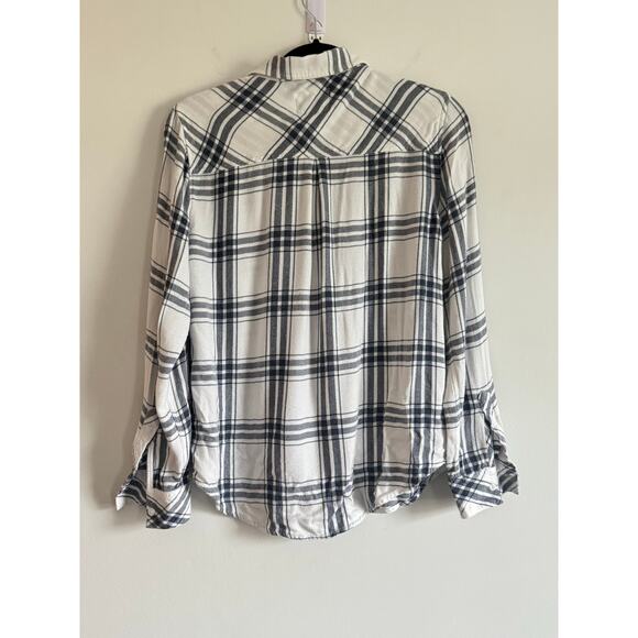 Rails Women’s Plaid Button Down Shirt Size Small Blue White Flannel Rayon - Picture 2 of 7